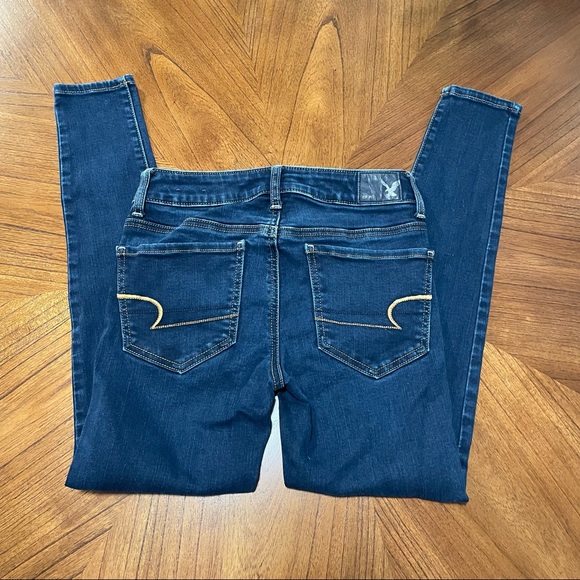 American Eagle Dark Wash Super Stretch Jegging Size 2 - Picture 5 of 5